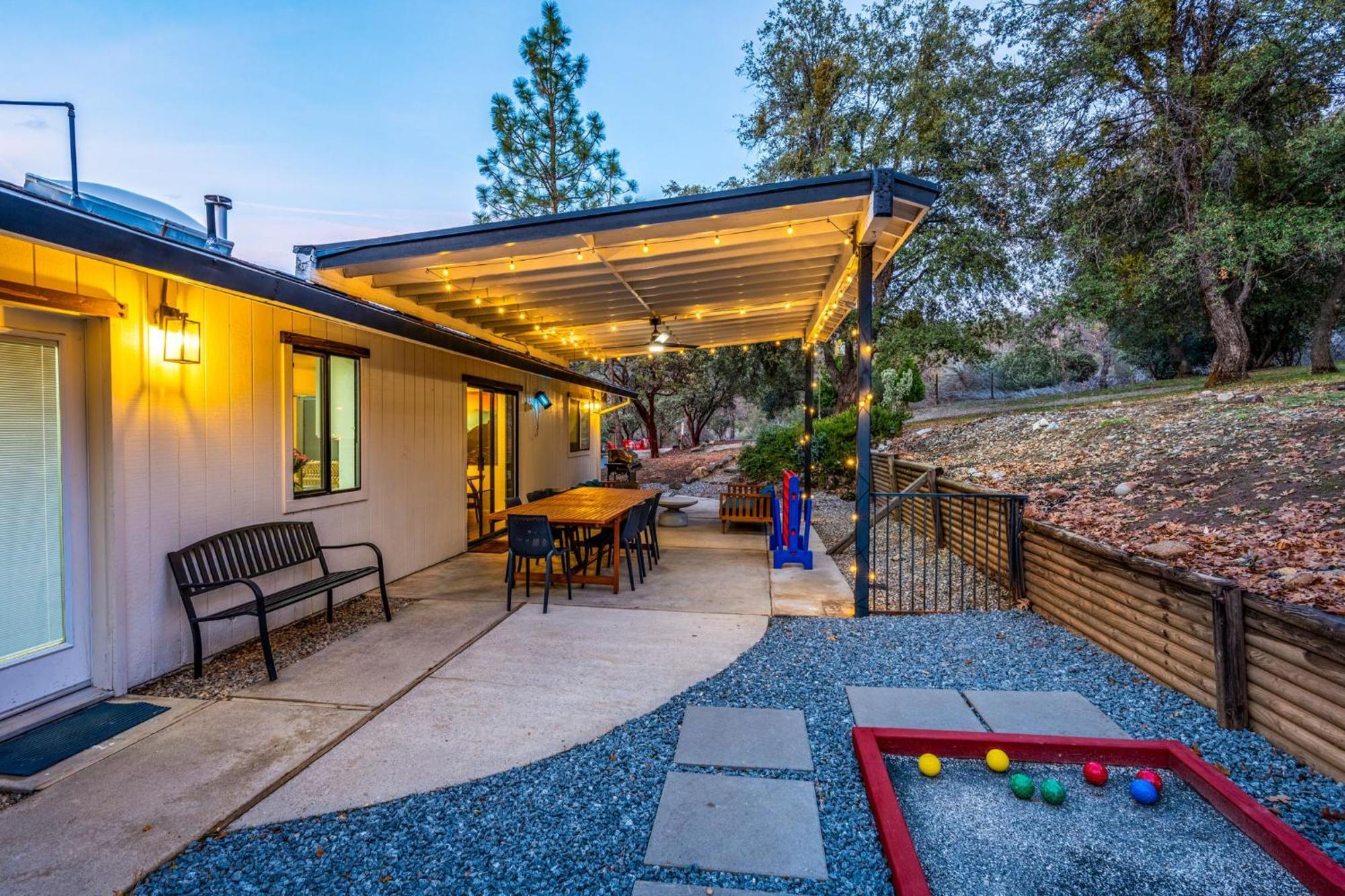 Secluded Mtn Top Family Haven With Spa, Views & Arcade Oakhurst Exterior photo
