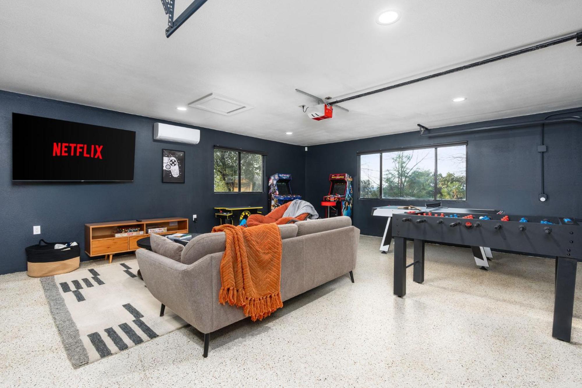 Secluded Mtn Top Family Haven With Spa, Views & Arcade Oakhurst Exterior photo