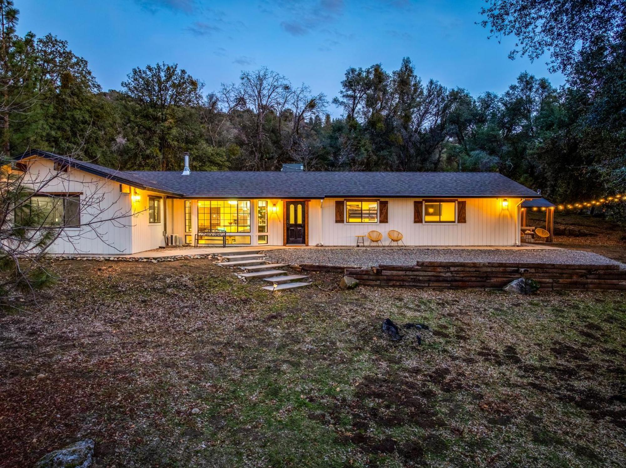 Secluded Mtn Top Family Haven With Spa, Views & Arcade Oakhurst Exterior photo