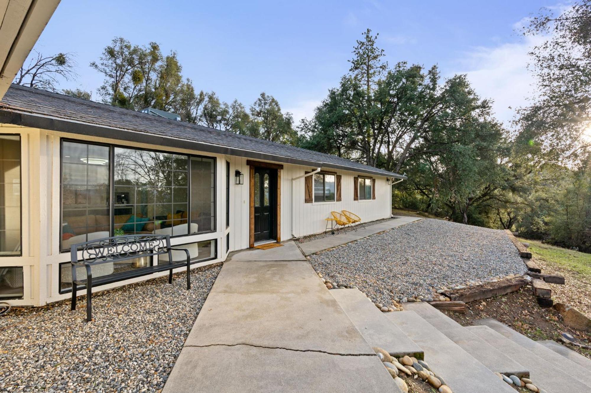 Secluded Mtn Top Family Haven With Spa, Views & Arcade Oakhurst Exterior photo